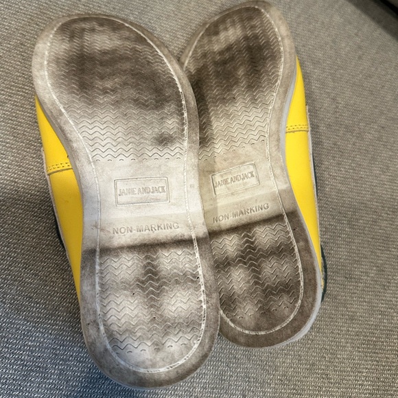 Size 3 Boys Janie and Jack boat shoes - Picture 3 of 4